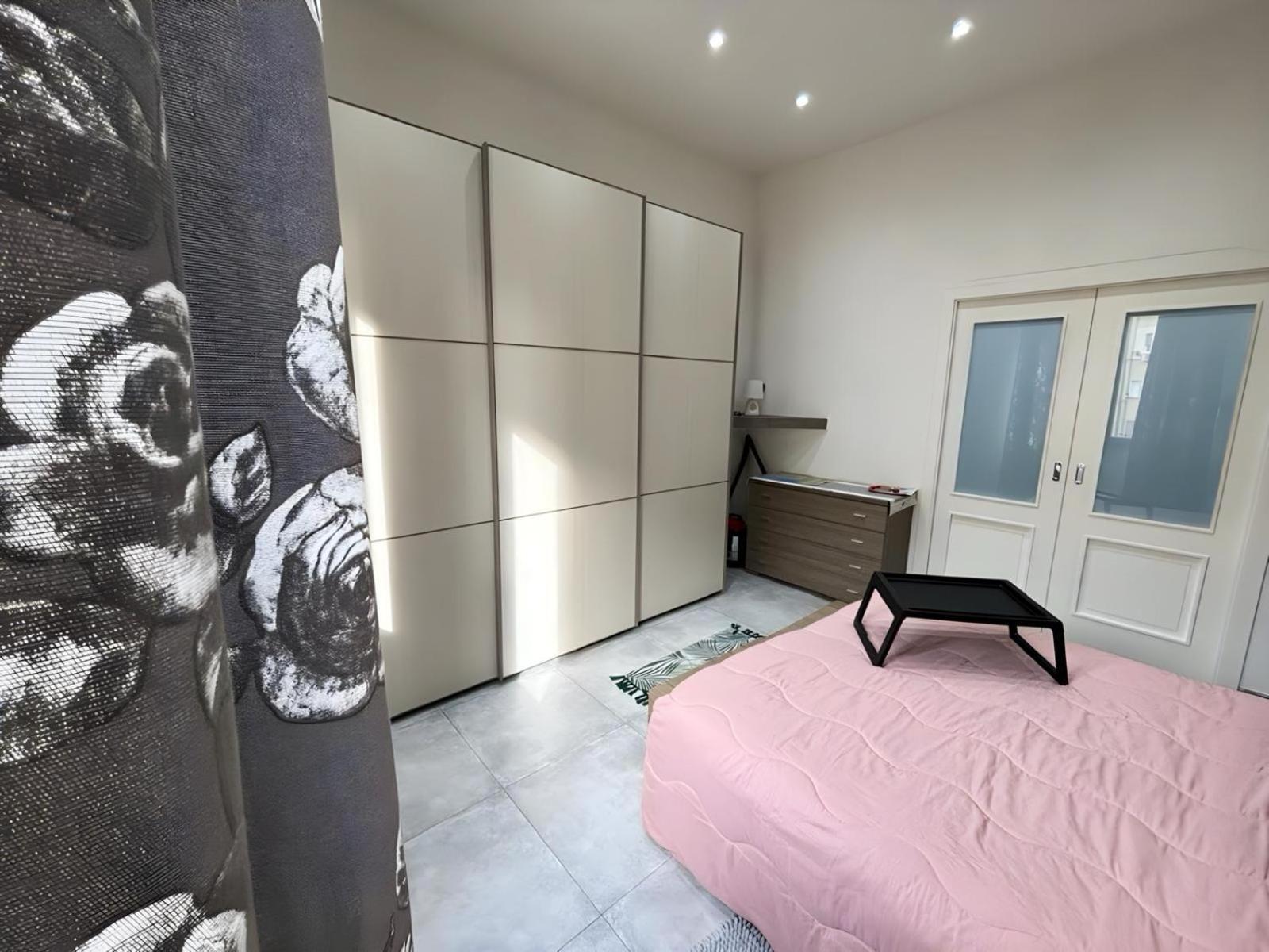 Marta'S Apartment Наполи Екстериор снимка